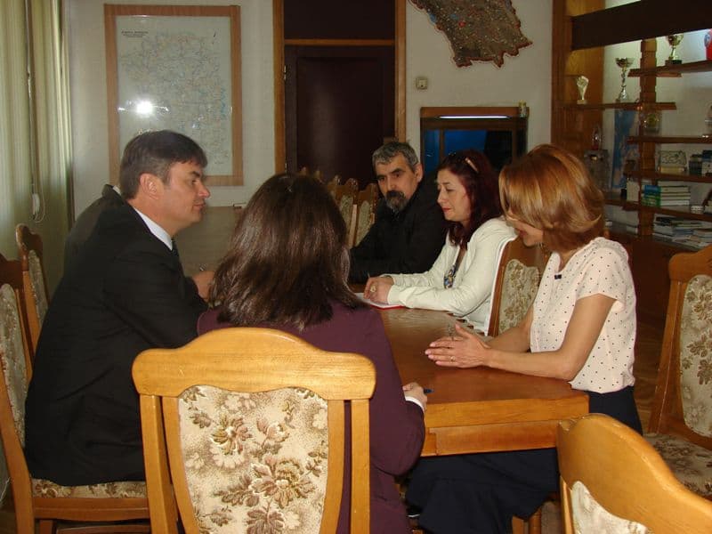 Şefii mai multor instituţii publice au participat la discuţii cu prefectul judeţului - FOTO