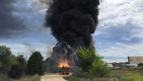 Explozii la o uzină chimică din Spania. O româncă a fost rănită!