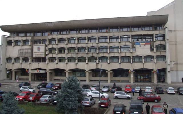 Anunț de participare pentru acordarea de finanţări nerambursabile din fondurile bugetului Judeţului pentru activităţi nonprofit de interes judeţean