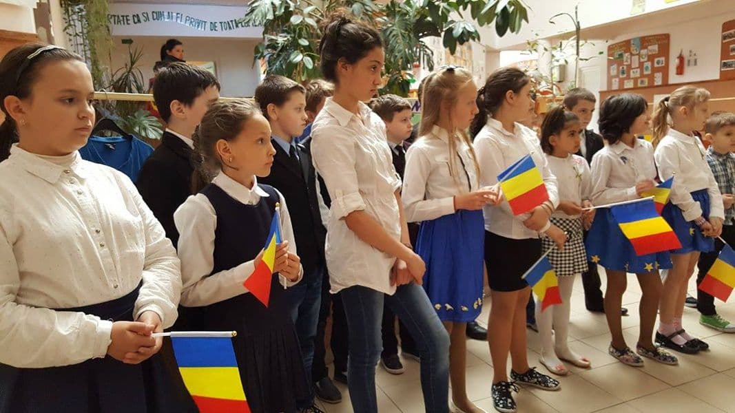 9 MAI Ziua Europei = Ziua Noastră - Școala Gimnazială „Ștefan cel Mare” Dorohoi - FOTO