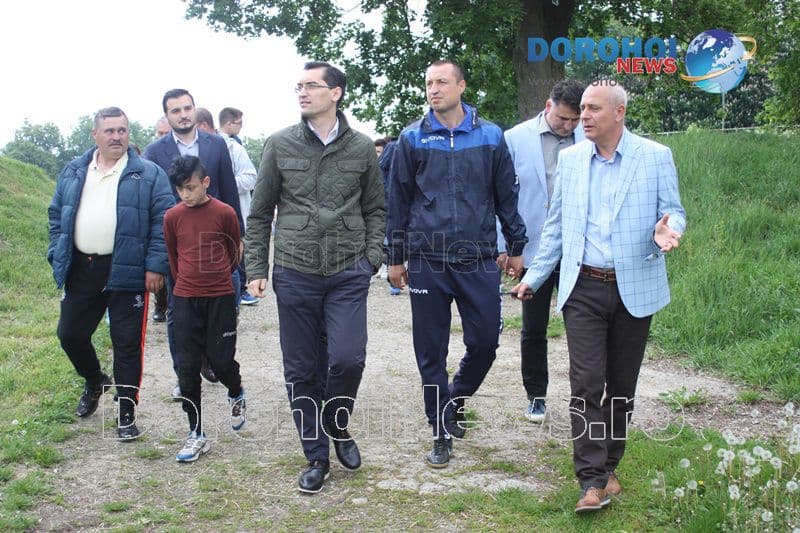 Răzvan Burleanu, șeful FRF, a fost în vizită la Baza Sportivă „1 Mai” Dorohoi - FOTO