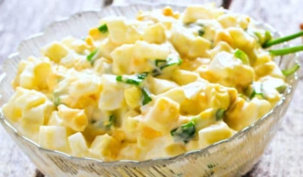 Salată de ouă