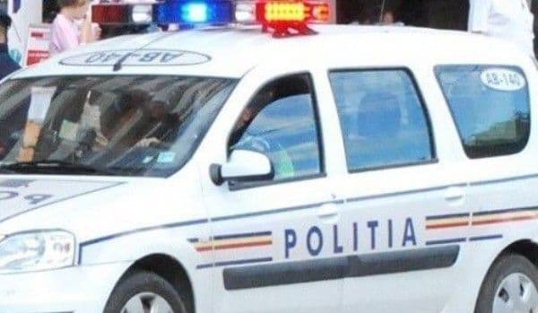 Inconştienţă în trafic. S-a urcat la volan în stare avansată de ebrietate și a distrus o mașină parcată regulamentar