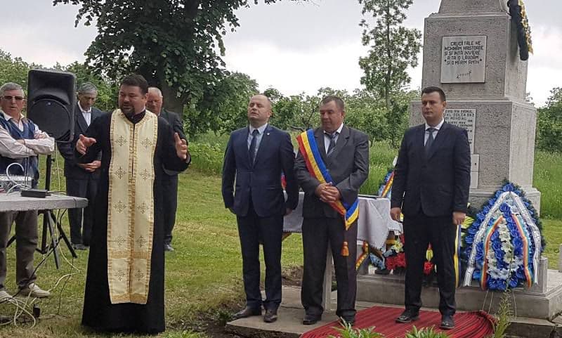 Ziua Eroilor marcată cu onoare în comuna Vlăsinești - FOTO