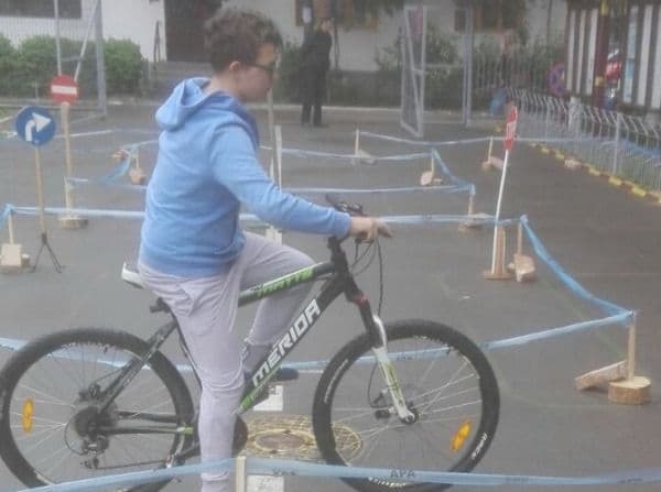 Educaţie rutieră - educaţie pentru viaţă, concurs pentru biciclişti – FOTO