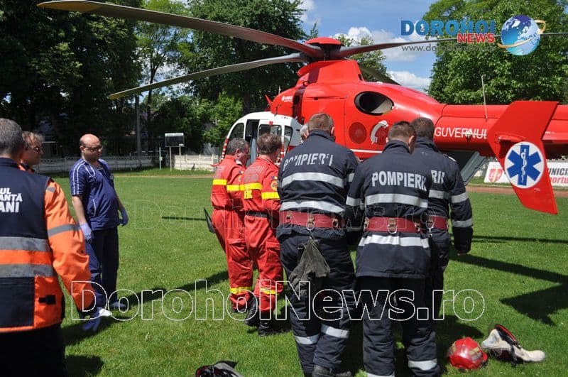Elicopter SMURD solicitat pentru a prelua un bărbat cu insuficiență renală de la Dorohoi – FOTO