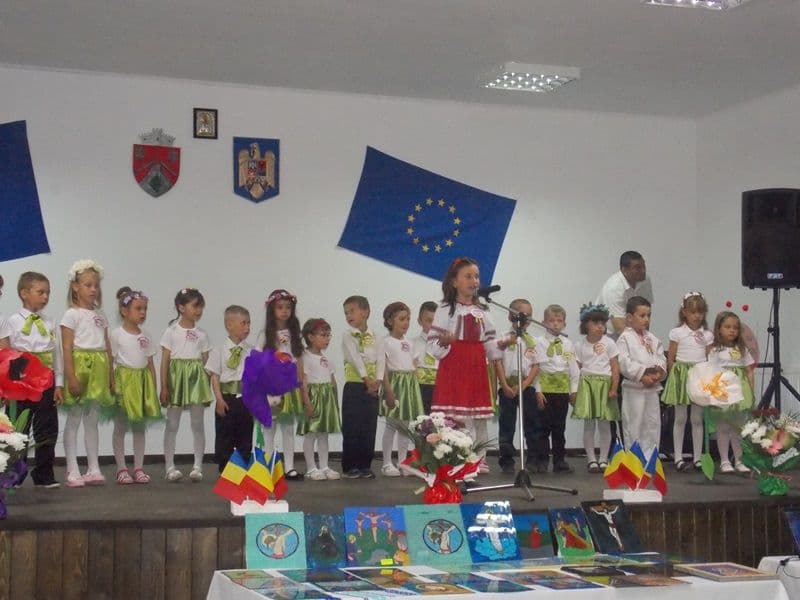 „Ritmurile copilăriei”, ediția 2017 - Primul spectacol găzduit de Căminul Cultural din Dumbrăvița - FOTO