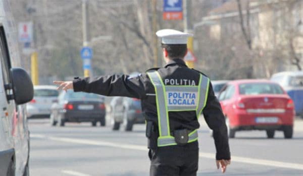 Atenție, șoferi! Polițiștii locali ar putea să aibă puteri similare cu cele de la Rutieră