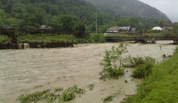 ALERTĂ! Cota de inundaţie pe Prut a fost depăşită la Oroftiana!