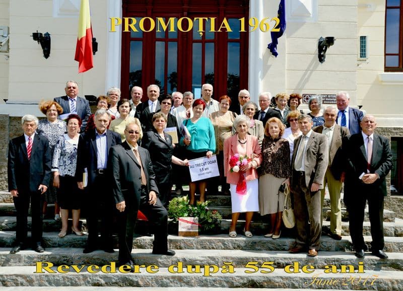 Momente emoționante la Dorohoi. Colegi de liceu revăzuți după 55 ani!