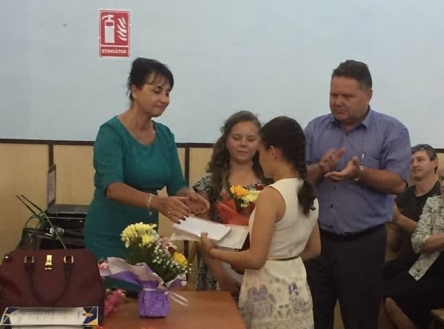 Deputatul PSD Tamara Ciofu premiază cei mai buni elevi din Botoșani pentru al cincelea an consecutiv