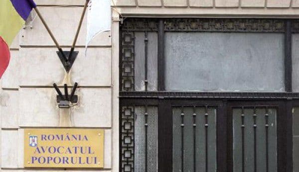 Avocatul Poporului, solicitat să ridice o excepţie de neconstituţionalitate de sindicate din administraţie nemulţumite de Legea salarizării