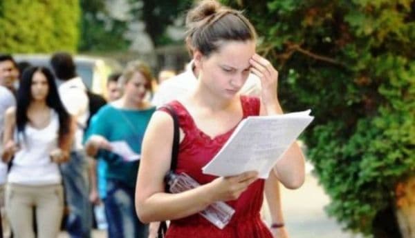 Încep probele scrise ale examenului de Bacalaureat: luni este examenul la limba română