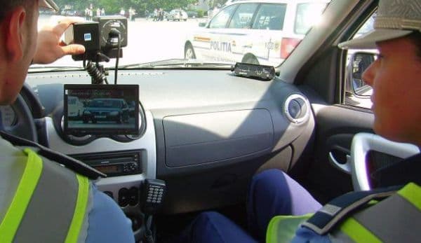 Radarele polițiștilor, date peste cap în weekend: 19 șoferi au fost lăsați pietoni!