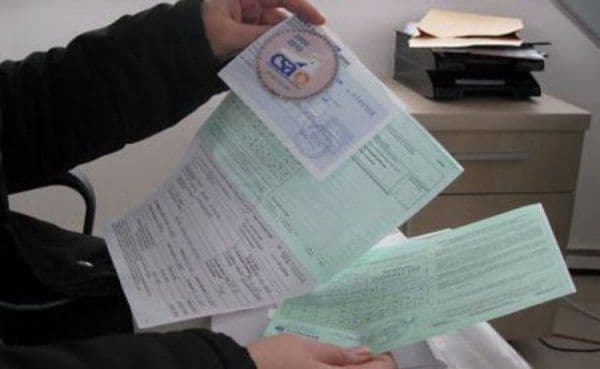 Eşti şofer bun? Uite o veste foarte bună! Doar cu permisul şi talonul