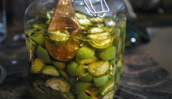 Proprietățile miraculoase ale sucului de nuci verzi