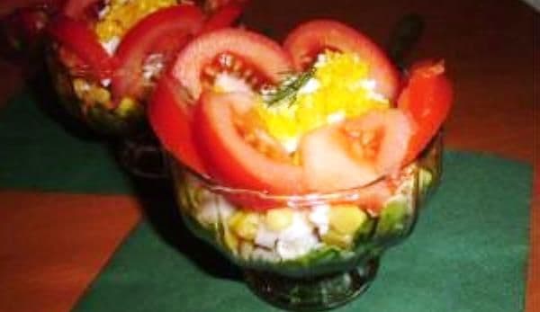 Salată de pui la cupe