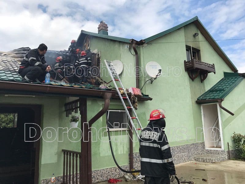 Misiune de amploare a pompierilor dorohoieni! Anexe distruse de un incendiu la Pomîrla – VIDEO/FOTO
