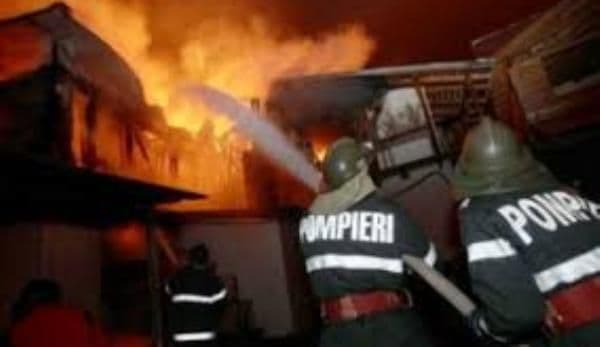 Patru incendii în doar 24 ore. Pagubele au fost estimate la 60 mii lei!