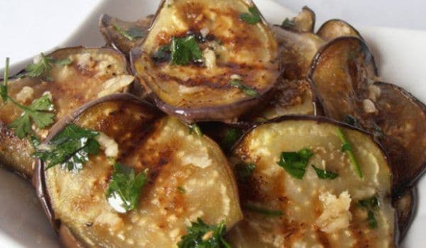 Vinete cu usturoi. Reţeta pe care trebuie să o încerci. Este delicioasă şi uşor de făcut!
