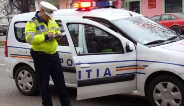 Tânăr din Dorohoi depistat în trafic fără permis de conducere