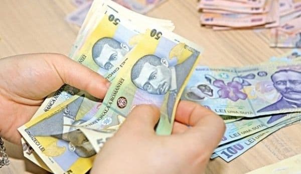 TAXA AUTO. Când vor primi românii banii înapoi!