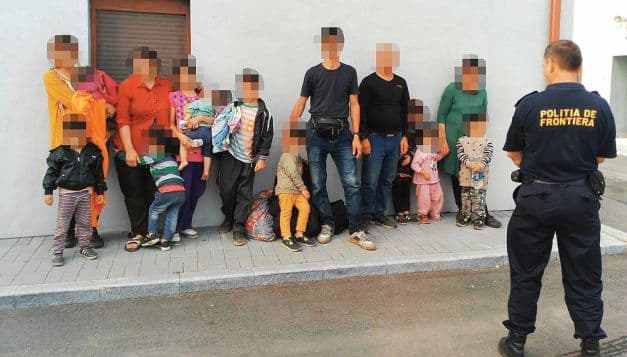 Alertă la frontiere! Emigranții ilegali iau cu asalt frontierele României!