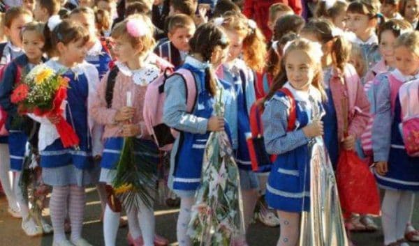 Atenţie: Prima zi de şcoală nu este liberă pentru părinţi!