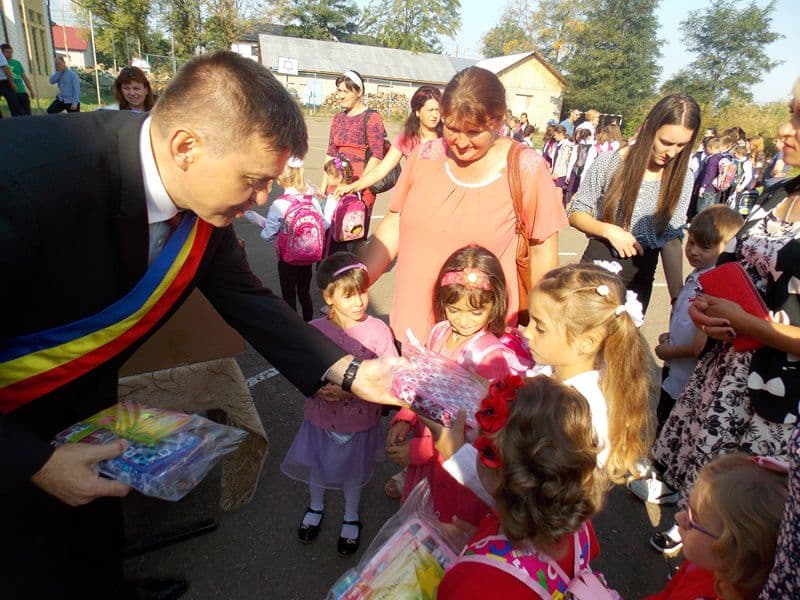 Bucuria unui nou început de an școlar la Ibănești - FOTO
