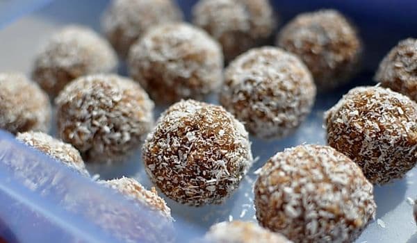 Cartofi din biscuiți și cacao