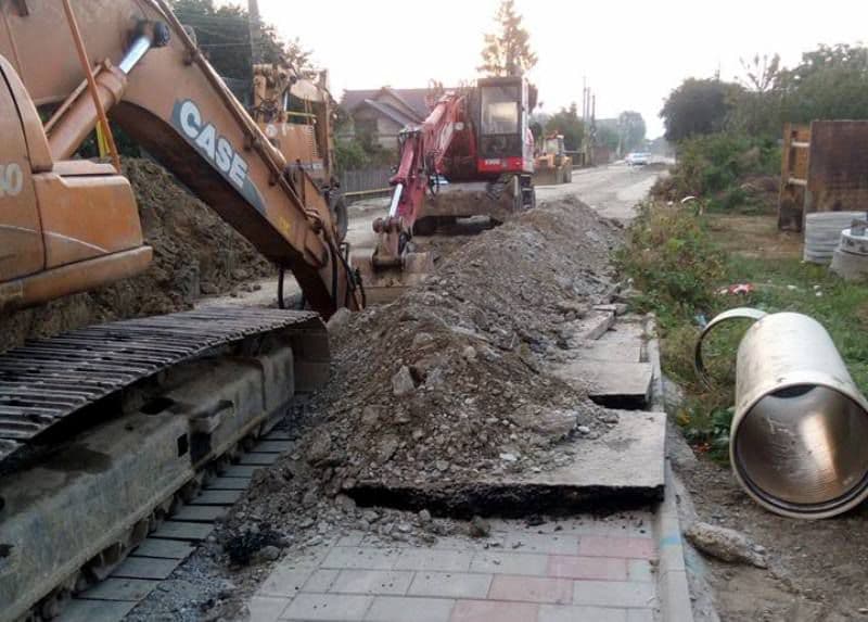 Primim la redacţie - Bătaie de joc pe drumul muncitoresc - FOTO