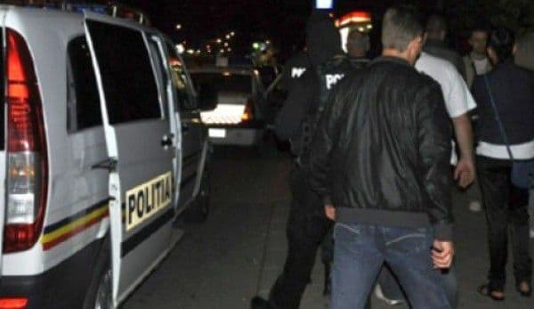 Tânăr bătut într-un club din Dorohoi și lăsat fără telefonul mobil în valoare de 2500 lei
