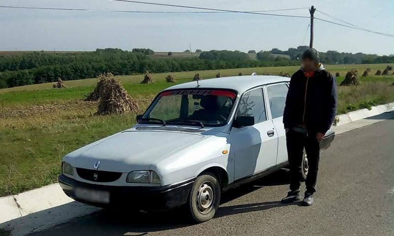Bărbat cercetat de polițiștii de frontieră pentru conducere fără permis - FOTO