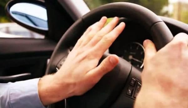 Amenzi uriaşe pentru şoferii care claxonează în trafic