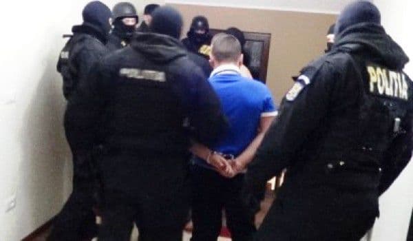 Trei persoane din Botoşani şi Dorohoi înșelate prin metoda accidentul. Doi suspecți au fost duși la audieri!
