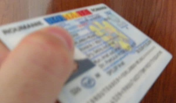 O nouă lege pentru emiterea buletinelor românilor