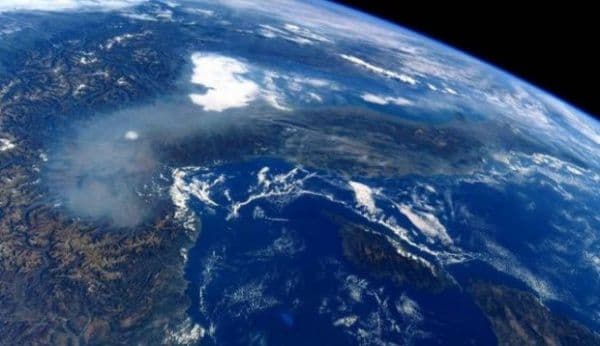 Un nor alb și dens a acoperit toată Italia. Anunțul cutremurător făcut de experții NASA