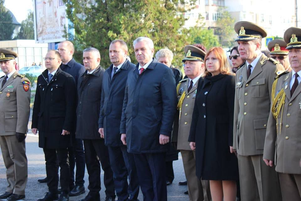 Ziua Armatei Române sărbătorită de militarii botoşăneni împreună cu oficialităţile județului - FOTO