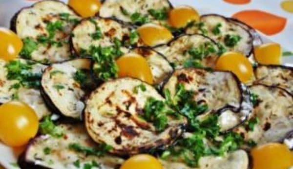 Tartine din vinete cu cremă de brânză