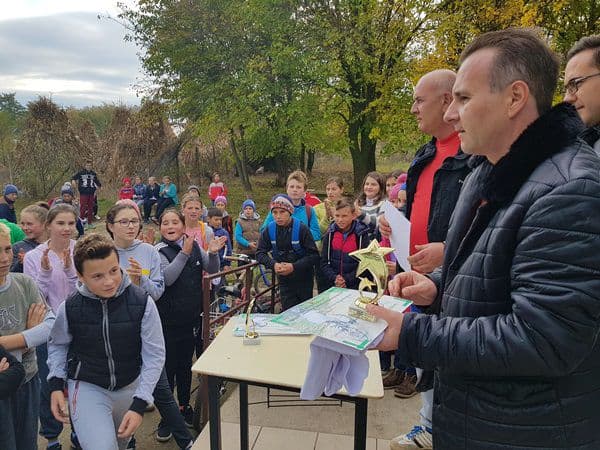 EVADARE ÎN SĂNĂTATE! - Concurs de ciclism pentru școlari în satul Iacobeni, comuna Dîngeni - FOTO