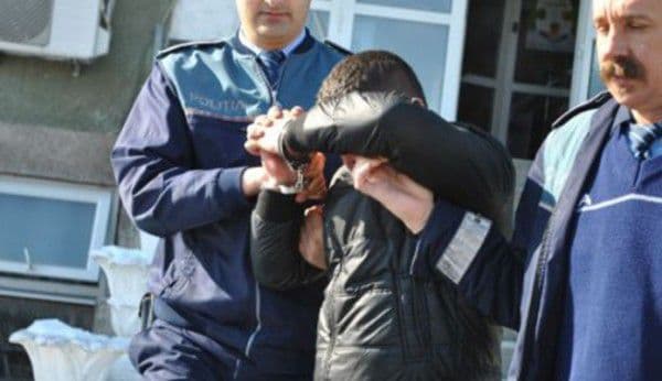 Minor bănuit de comiterea unui furt reţinut de poliţiştii botoșăneni