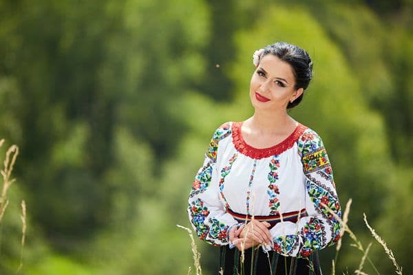 „Doamne, ce e viața” – Noul videoclip lansat de tânăra interpretă Georgiana Spînu – VIDEO