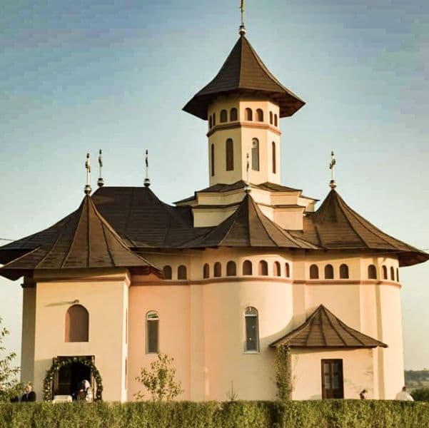 Parohia Satu nou Dorohoi își serbează zilele acestea Sfinții ocrotitori