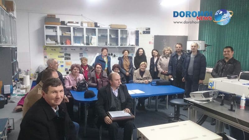 Profesorii de chimie și fizică din zona Dorohoi, în vizită la Universitatea „Alexandru Ioan Cuza” Iași – FOTO