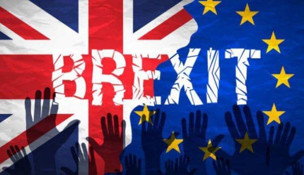 Veste cruntă pentru românii din Marea Britanie. S-a stabilit data Brexitului