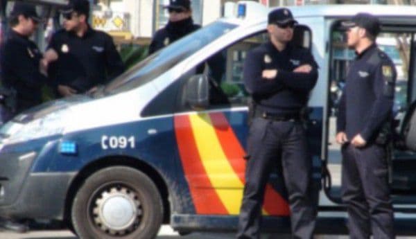 11 români care jefuiau vârstnici în Spania, reținuți