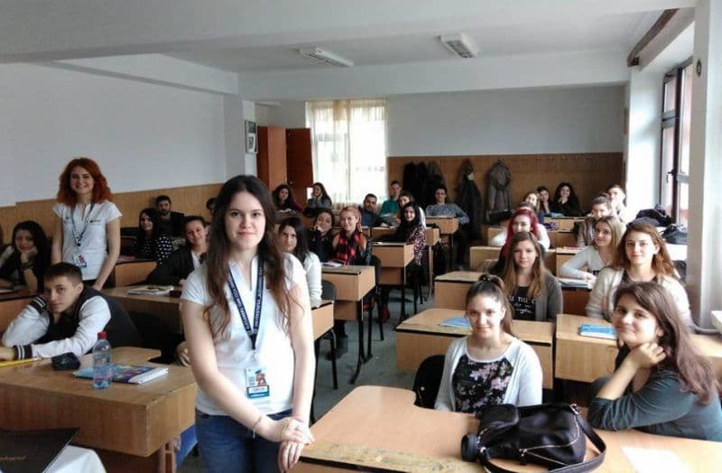 Caravana UAIC ajunge la Dorohoi pentru a prezenta elevilor oportunitățile de studiu