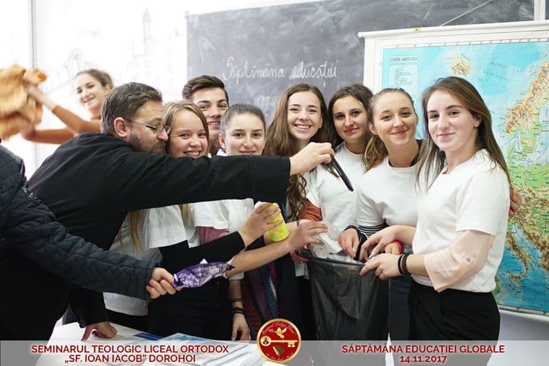 „Responsabil pentru mediu – responsabil în viitor” - la Seminarul din Dorohoi - FOTO