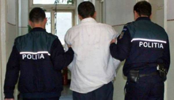 Reţinut de poliţişti pentru agresarea unui bătrân de 70 de ani