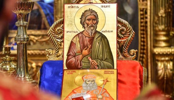 Sfântul Andrei. Sărbătoare mare astăzi pentru ortodocşii din România. La mulţi ani, Andrei! La mulţi ani, Andreea!